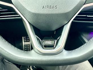 Volkswagen Golf 1.5 eTSI aut + f1 162pk R-Line - pano - hud - keyless - virtual - front + line + side + park assist picture 32