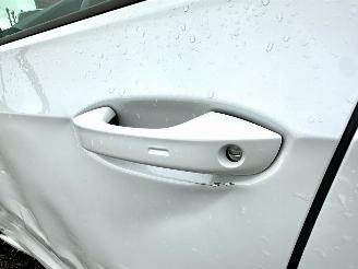 Volkswagen Golf 1.5 eTSI R-Line picture 10