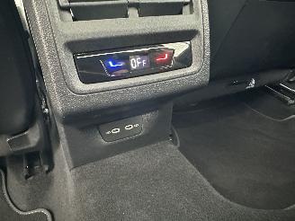 Volkswagen Golf 1.5 eTSI aut + f1 162pk R-Line - pano - hud - keyless - virtual - front + line + side + park assist picture 72