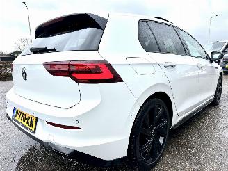 Volkswagen Golf 1.5 eTSI R-Line picture 5