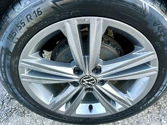 Volkswagen Polo 1.0 TSI 95pk automaat R-Line Ed - nap - navi - acc - front assist - carplay - camera - pdc v+a picture 76