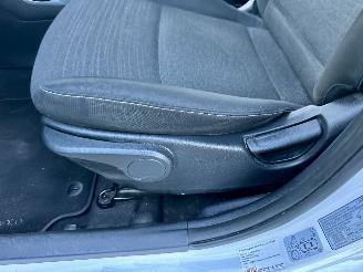 Kia Picanto 1.0 MPi 67pk ComfortLine 5drs - nap - airco - btw - aux - usb - esp - elektr ramen - stuurbed - lichtsensor picture 46