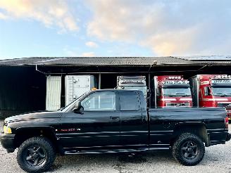 krockskadad bil bedrijf Dodge Ram 1500 V8 Magnum 4x4 lpg automaat - nap - uitlaat klepsysteem - airco - cruise - leer - 4x goede banden - dvd - trekh 1998/7