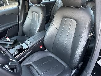 Mercedes A-klasse 180 136pk aut Bus.Sol. Luxury - nap - widescreen - leer - sfeerverl - front + line assist - camera - navi picture 18