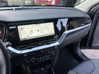 Kia e-Niro 64kWh 204pk aut + f1 DynamicPlusLine - nap - schuifdak elektr - keyless - front + line assist - stuur + stoelverw picture 19
