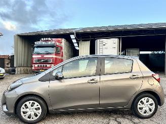 Damaged car Toyota Yaris 1.0 VVT-i Comfort 2018/2