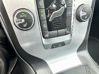 Volvo V-40 2.0 D4 190pk 6-bak Ocean Race Bus - pano - xenon - nap - navi - camera - pdc v+a - memory - trekh picture 36