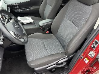 Toyota Yaris 1.5 Full Hybrid 89pk automaat Aspiration - nap - camera - clima + cruise contr - pdc - afn trek - boekjes + sleutels picture 58