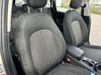 Mini Clubman Cooper 1.5T 136pk 6-traps aut - pano - nap - 1e eig - keyless entry + start - line assist - clima + cruise contr picture 56