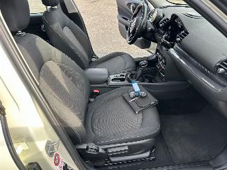Mini Clubman Cooper 1.5T 136pk 6-traps aut - pano - nap - 1e eig - keyless entry + start - line assist - clima + cruise contr picture 54