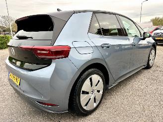 Volkswagen ID.3 Pro 58kWh 145pk aut - 26dkm nap - navi - camera - massage l+r - keyless - front + line assist - pdc v+a picture 4