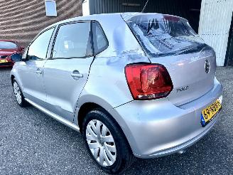 Volkswagen Polo Gereserveerd 1.4-16V 86pk dsg aut Comfortl 5drs - nap - airco - cruise - 4x elektr ramen - esp - boekjes + 2x sleutels op afstandbed picture 5