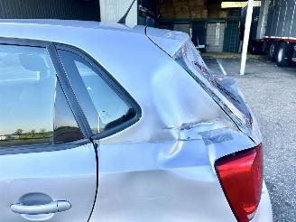 Volkswagen Polo Gereserveerd 1.4-16V 86pk dsg aut Comfortl 5drs - nap - airco - cruise - 4x elektr ramen - esp - boekjes + 2x sleutels op afstandbed picture 10