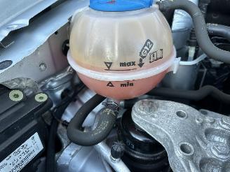 Volkswagen Polo Gereserveerd 1.4-16V 86pk dsg aut Comfortl 5drs - nap - airco - cruise - 4x elektr ramen - esp - boekjes + 2x sleutels op afstandbed picture 84