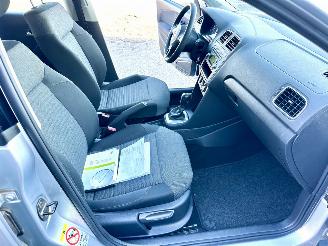 Volkswagen Polo Gereserveerd 1.4-16V 86pk dsg aut Comfortl 5drs - nap - airco - cruise - 4x elektr ramen - esp - boekjes + 2x sleutels op afstandbed picture 39