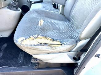 Opel Vivaro 1.9 CDTI 82pk L2/H1 Comf 3 Persoons - nap - 2x schuifdeur - klapdeuren - elektr ramen + spiegels picture 43