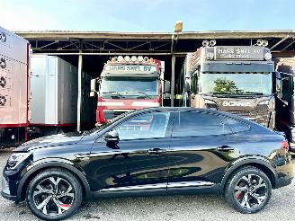 krockskadad bil auto Renault Arkana Gereserveerd 1.6 E-Tech Hybrid 145 8-traps aut RS-Line - Bose - sfeerverl - stuurverw - front + line + side assist 2021/9