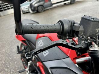 Aprilia  SHIVER 900 - led knipperlichten - drive modus - carbon spatbord - verstelbaar achterveer - stickersset picture 48