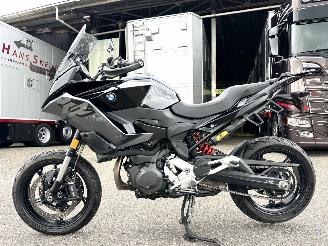 Vaurioauto  motor cycles BMW F 900 R XR Triple Black 105pk 2025/5