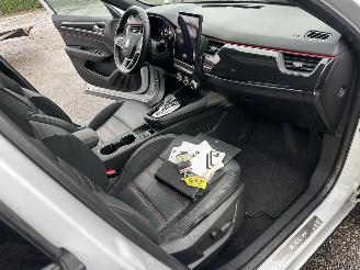 Renault Arkana 1.6 E-Tech Hybrid 145pk 8-traps aut RS-Line - pano - 360cam - carbon - leer - keyless - stuurverw - bomvol picture 21
