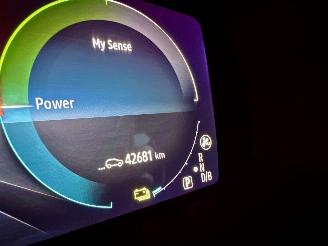 Renault Arkana 1.6 E-Tech Hybrid 145pk 8-traps aut RS-Line - pano - 360cam - carbon - leer - keyless - stuurverw - bomvol picture 17