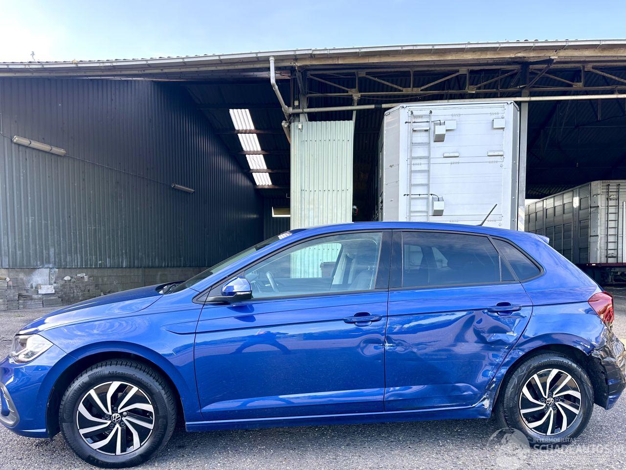 Volkswagen Polo Gereserveerd 1.0 TSI aut + f1 Life Bus 5drs - nap - nav - cam - front + line assist - beats audio + sufwoofer - 1e eig - virtual