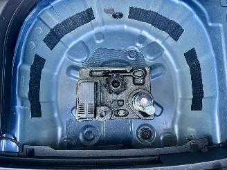 Volkswagen Polo Gereserveerd 1.0 TSI aut + f1 Life Bus 5drs - nap - nav - cam - front + line assist - beats audio + sufwoofer - 1e eig - virtual picture 9