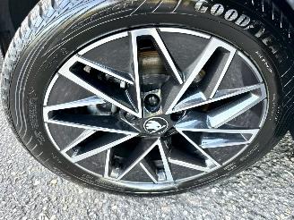 Skoda Octavia 1.5 TSI MHEV Aut + f1 Sportline - nap - 1e eig - navi - camera - inkl trekh - stuurverw - front + line + side assist picture 72