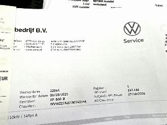 Volkswagen Golf 1.5 TSI is 150pk aut + f1 R-Line 5drs - pano - virtual - 19 inch - keyless - front + line assist - carplay - kameleon tint picture 25