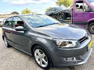 Volkswagen Polo Gereserveerd 1.2 TSI 105pk 6-bak Highline 5drs - 75dkm nap - clima + cruise contr - lmv - 4x elektr ramen - privacy glass picture 3