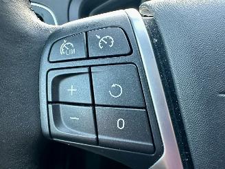 Volvo V-40 1.5 T3 152pk Aut + f1 Dynamic Ed - nap - pano - leer - stoelverw - navi - cam - keyless - harman/kardon picture 36