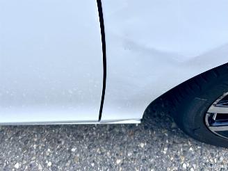 Volvo V-40 1.5 T3 152pk Aut + f1 Dynamic Ed - nap - pano - leer - stoelverw - navi - cam - keyless - harman/kardon picture 89