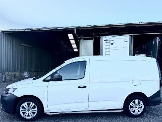 skadebil bedrijf Volkswagen Caddy maxi 2.0 TDI 6-bak cargo trendline - nap - 1e eig - carplay - virtual - front + line assist - clima - cruise - pdc 2024/12