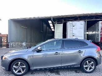 Auto incidentate Volvo V-40 1.6 D2 114pk 2013/6