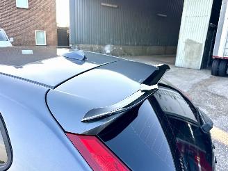 Volvo V-40 1.6 D2 114pk 6-bak Momentum - navi - camera - velgen - sfeerverl - getint glas - pdc - rijdbaar picture 11