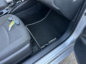Toyota Corolla Gereserveerd 1.8 Hybrid 148pk aut first edition sedan - navi - camera - stuurverw - keyless - front + line + side assist picture 47