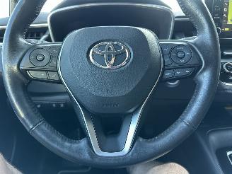 Toyota Corolla Gereserveerd 1.8 Hybrid 148pk aut first edition sedan - navi - camera - stuurverw - keyless - front + line + side assist picture 26