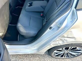 Toyota Corolla Gereserveerd 1.8 Hybrid 148pk aut first edition sedan - navi - camera - stuurverw - keyless - front + line + side assist picture 53