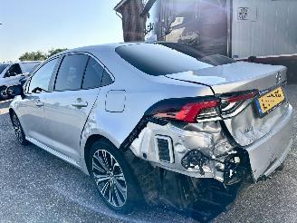 Toyota Corolla Gereserveerd 1.8 Hybrid 148pk aut first edition sedan - navi - camera - stuurverw - keyless - front + line + side assist picture 6