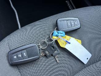 Toyota Corolla Gereserveerd 1.8 Hybrid 148pk aut first edition sedan - navi - camera - stuurverw - keyless - front + line + side assist picture 34