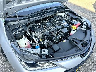Toyota Corolla Gereserveerd 1.8 Hybrid 148pk aut first edition sedan - navi - camera - stuurverw - keyless - front + line + side assist picture 15