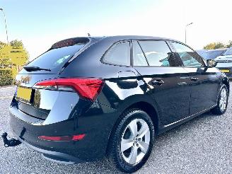 Skoda Scala 1.0 TSI 110pk 6-bak Ambition - nap - 1e eig - navi - virtual - front + line assist - trekh - pdc - all season picture 4
