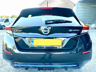 Nissan Leaf 40kWh 150pk aut Tekna - nap - bose - 360cam - keyless - front + line + side assist - stoelverw v+a - stuurverw picture 6