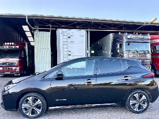 Nissan Leaf 40kWh 150pk aut Tekna - nap - bose - 360cam - keyless - front + line + side assist - stoelverw v+a - stuurverw picture 1