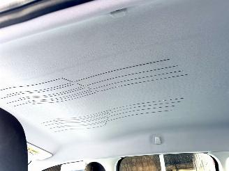 Peugeot 2008 1.2 PureTech 82pk aut + f1 Allure - 33dkm nap - 1e eig - navi - pdc v+a - lmv - clima + cruise contr picture 23