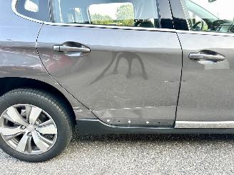 Peugeot 2008 1.2 PureTech 82pk aut + f1 Allure - 33dkm nap - 1e eig - navi - pdc v+a - lmv - clima + cruise contr picture 12