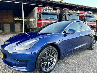 Tesla Model 3 Gereserveerd Standard rwd Plus 60kwh 238pk aut - nap - pano - 3x cam - leer - stoelverw - self driving picture 2