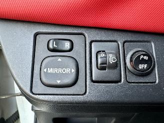 Toyota Yaris 1.3 VVT-i 99pk aut + f1 Dynamic - 48dkm nap - 1e eig - navi - cam - pdc v+a - airco - cruise - parelmoer picture 26