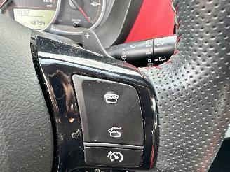 Toyota Yaris 1.3 VVT-i 99pk aut + f1 Dynamic - 48dkm nap - 1e eig - navi - cam - pdc v+a - airco - cruise - parelmoer picture 36