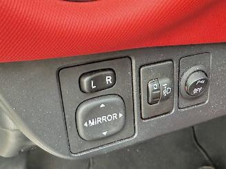 Toyota Yaris 1.3 VVT-i 99pk aut + f1 Dynamic - 48dkm nap - 1e eig - navi - cam - pdc v+a - airco - cruise - parelmoer picture 42